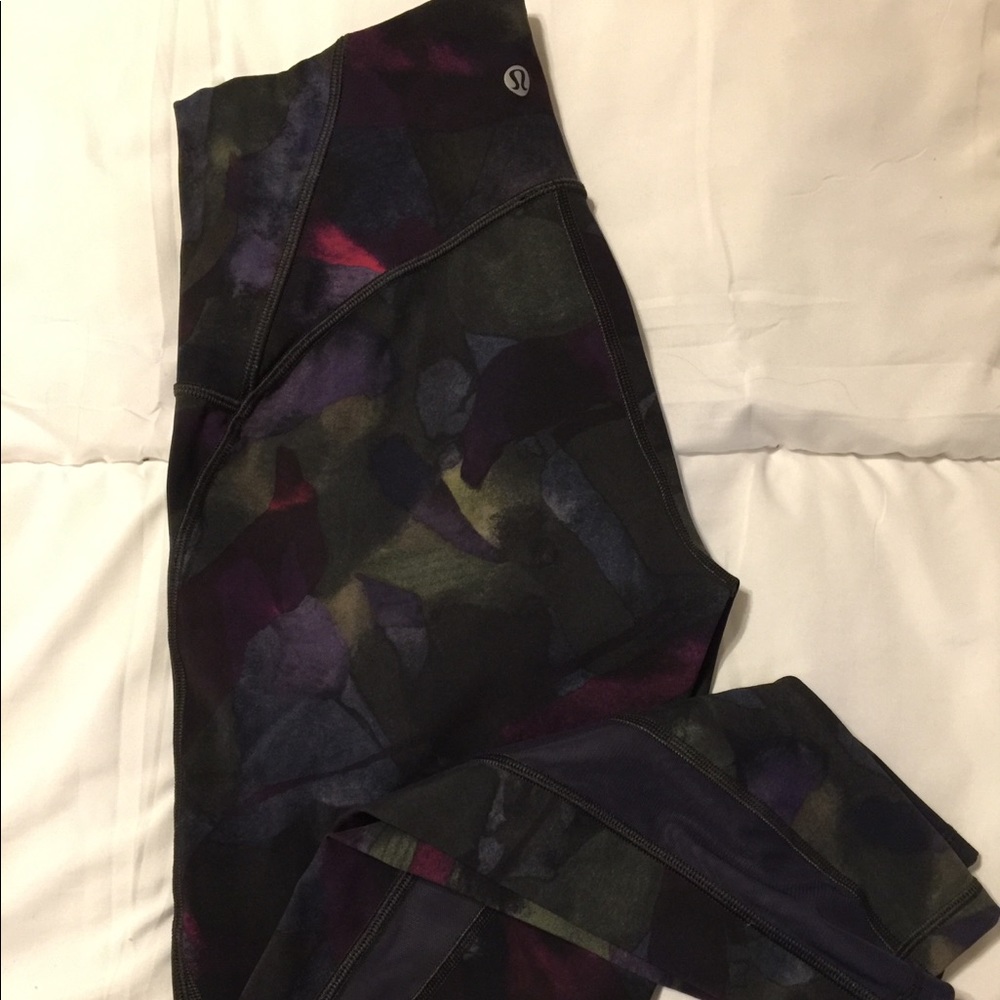 Lululemon Train Times 7/8 length size 8